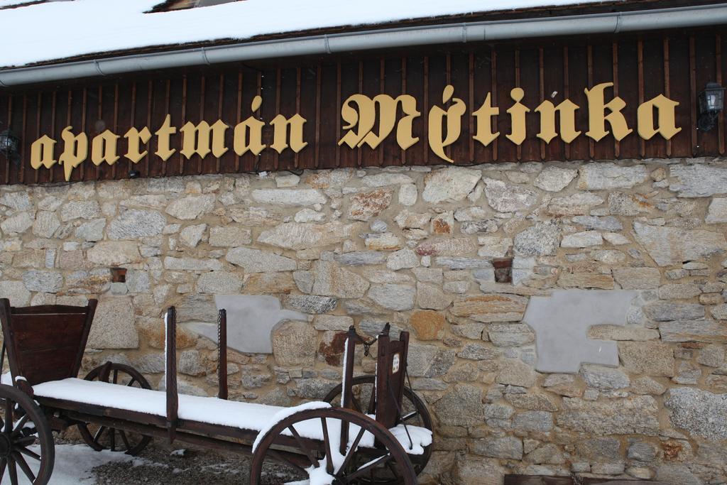 Hrazdeny Statek Mytinka Guest House Exterior foto